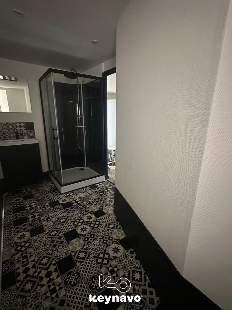Photo 5 du logement à Laval
